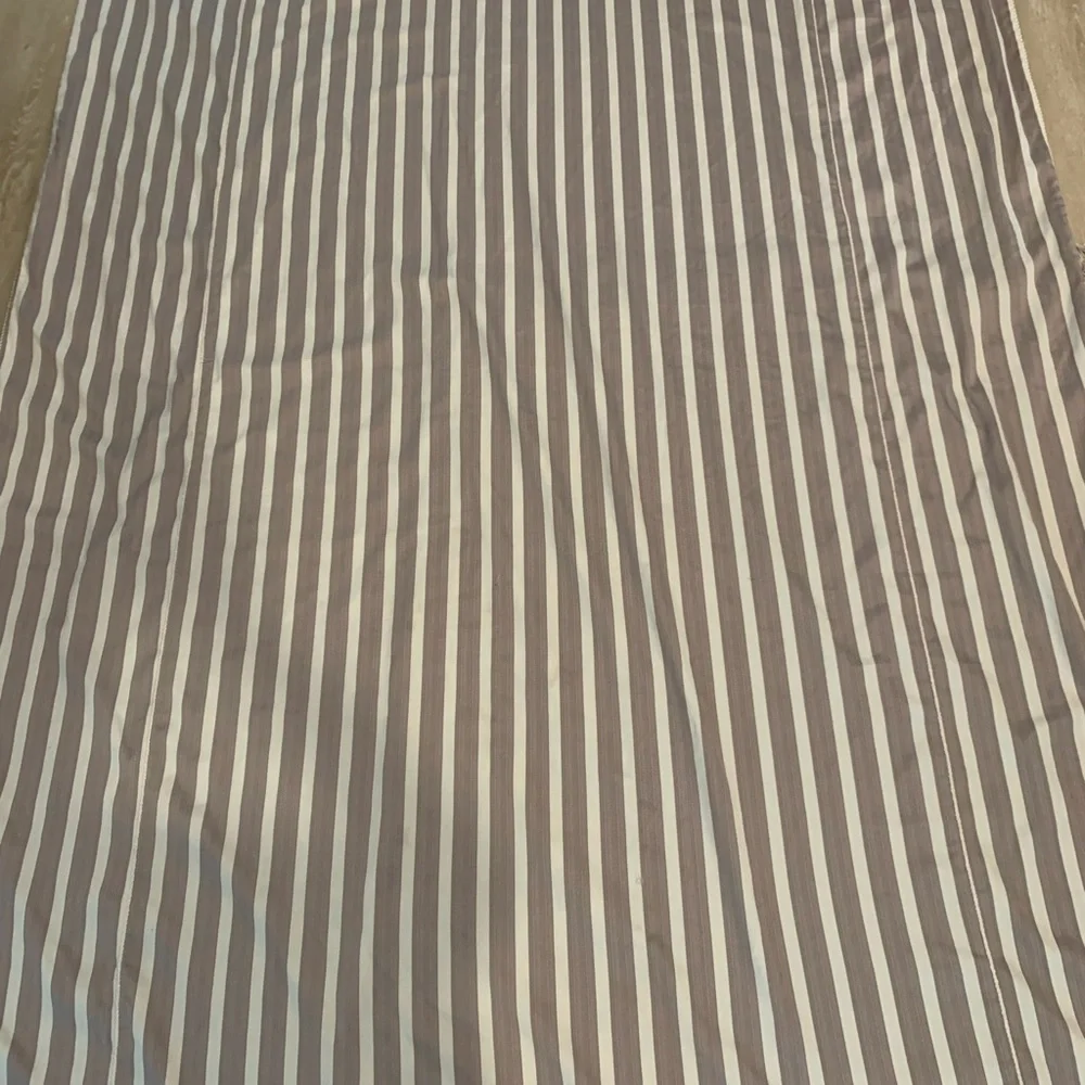Duvet, reversible twin size, taupe/grey with button closure, 2 tassels.